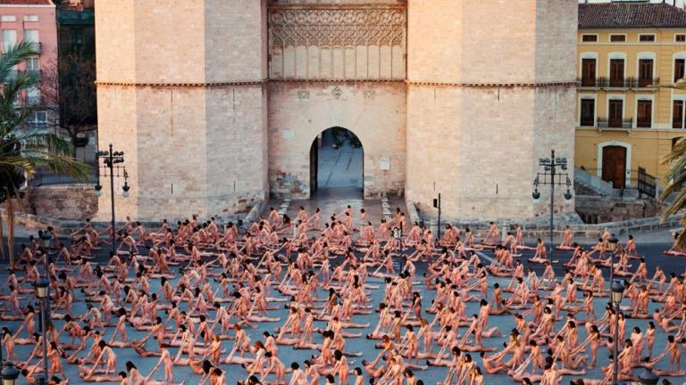 Artist Spencer Tunick Staged a Mass Nude Work on a 